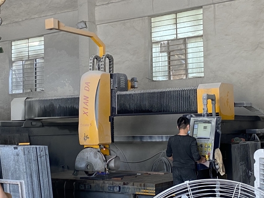 5100kg 자동 테이블 이동과 함께 브리지 절단 기계 15m3/h 물 소비