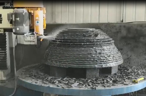 정밀 금속 기둥 프로파일링 기계 12.5kw 전력 / 속도 낮은 소음 수준