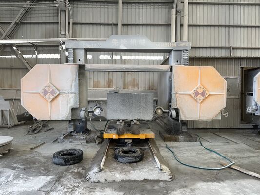 CE 인증 소형 석재 절단기 - 대리석 화강암 프로파일링용 컴팩트 4축 CNC 다이아몬드 와이어 톱 기계