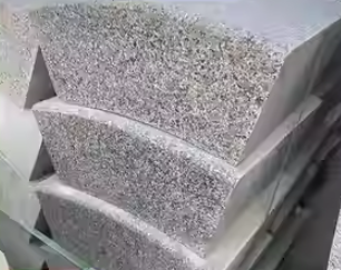 화강암 대리석 곡선 절단을 위한 360° 회전 수직 CNC 다이아몬드 와이어 톱 기계 | 7.5-15kW 모터 출력 및 3+3톤 작업대 하중