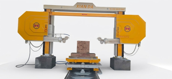 디스커버리 4 CNC 다이아몬드 와이어 톱 머신 360° 서보 드라이브 작업 테이블과 정밀 돌 절단 20-40 M/S 절단 속도