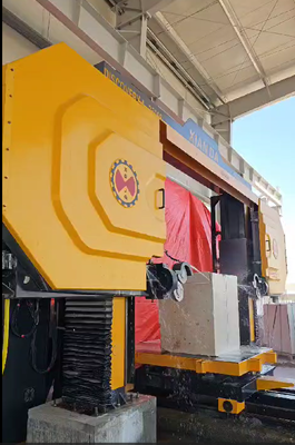 디스커버리 4 CNC 다이아몬드 와이어 톱 머신 360° 서보 드라이브 작업 테이블과 정밀 돌 절단 20-40 M/S 절단 속도