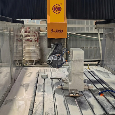 7.5KW 고출력 스핀들 및 3000x1300mm 가공 테이블을 갖춘 5축 석재 CNC 조각기 (전방향 3D 조각용)