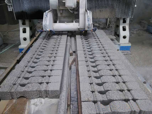 Plc CNC 프로필 절단기 2 블레이드 갠트리 타입 350 밀리미터 내지 600 밀리미터